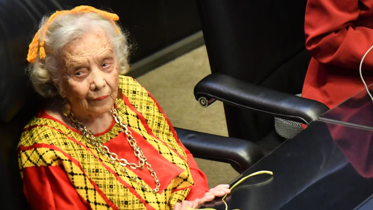 Fundación desmiente mu3rte de Elena Poniatowska: ‘Está perfectamente bien y goza de buena salud’