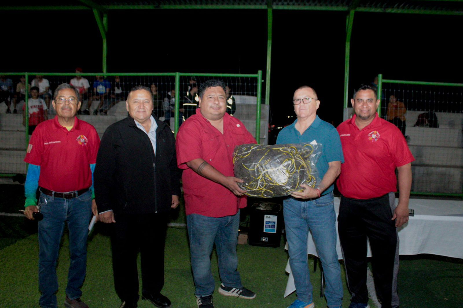 Inauguran Liga Intermunicipal Nocturna en la cancha La Chimenea de Minas de Barroteran