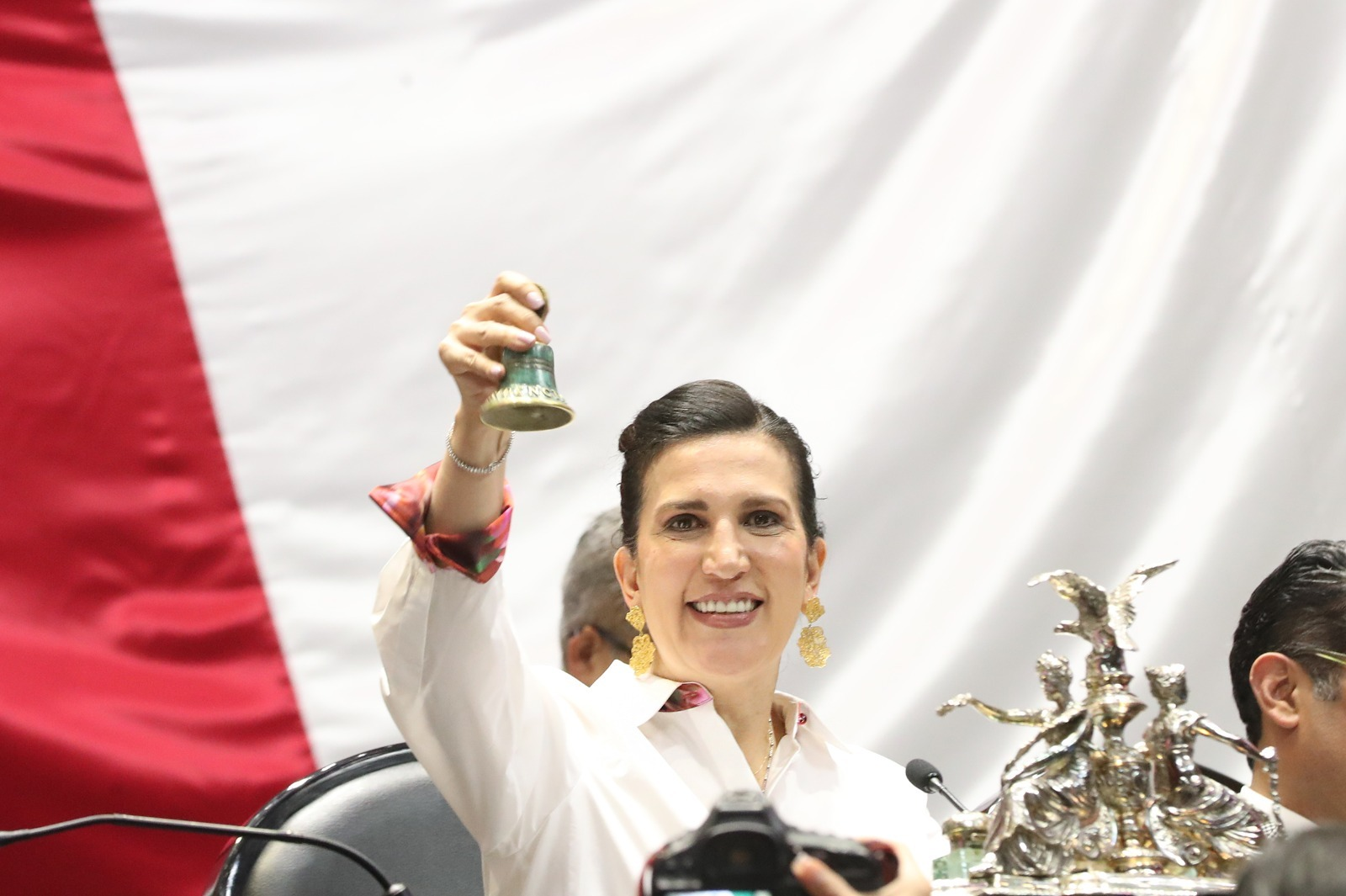 Diputada Kenia López Rabadán agradece a las y los camarógrafos y fotógrafos que acompañan el trabajo de la Cámara de Diputados