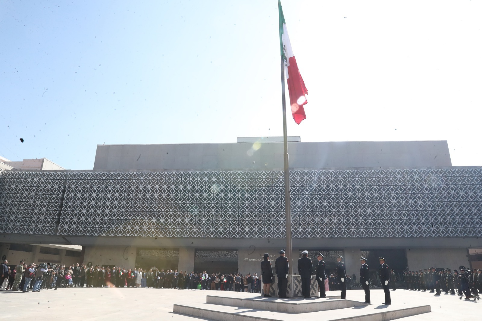 Realizan en la Cámara de Diputados ceremonia cívica con motivo del Día de la Bandera