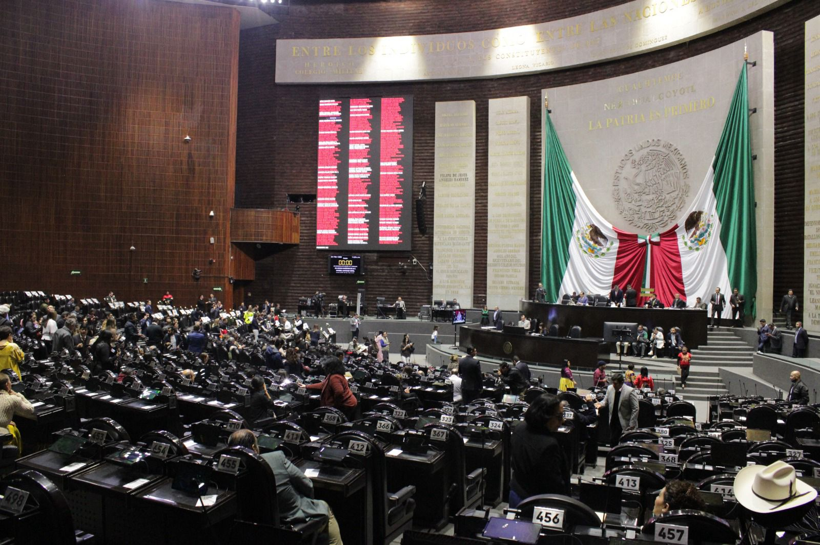 Presentan diputadas y diputados posturas ante el dictamen que reduce la jornada laboral a 40 horas