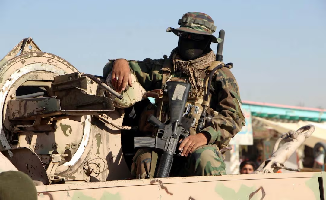 Talibanes lanzan «ofensiva a gran escala» contra Paquistán; ataque llega tras bombardeos aéreos paquistaníes