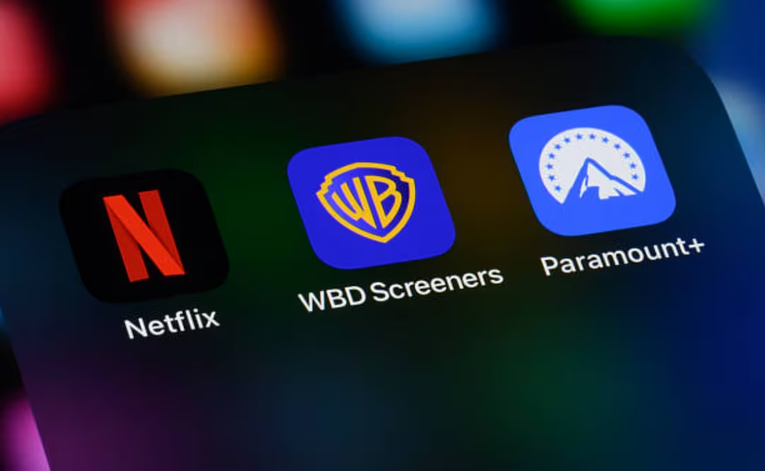 Acciones de Netflix suben 9% tras retirarse de la disputa por Warner; las de Paramount avanzan 5.08%