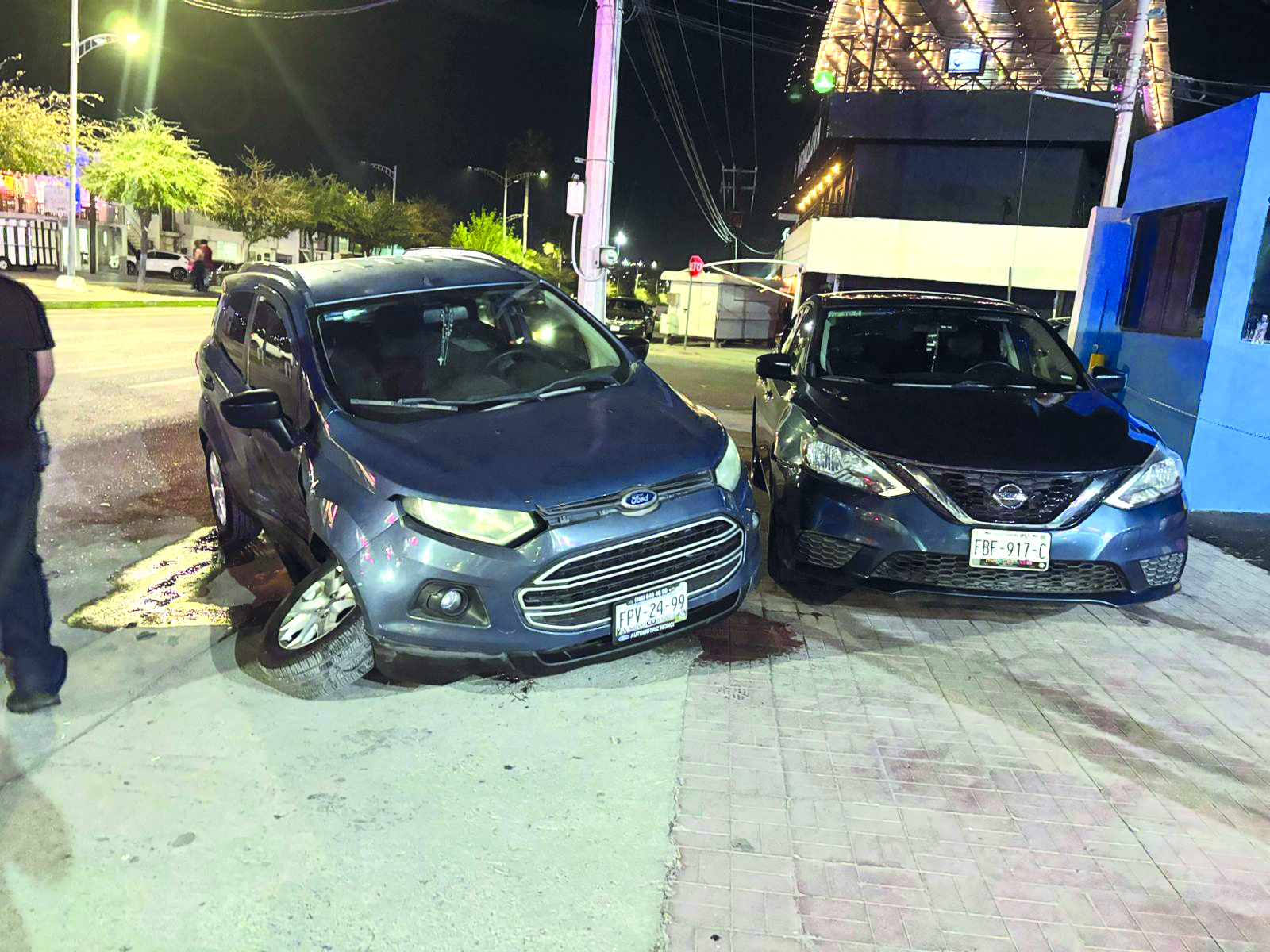 Discusión de pareja acaba en carambola