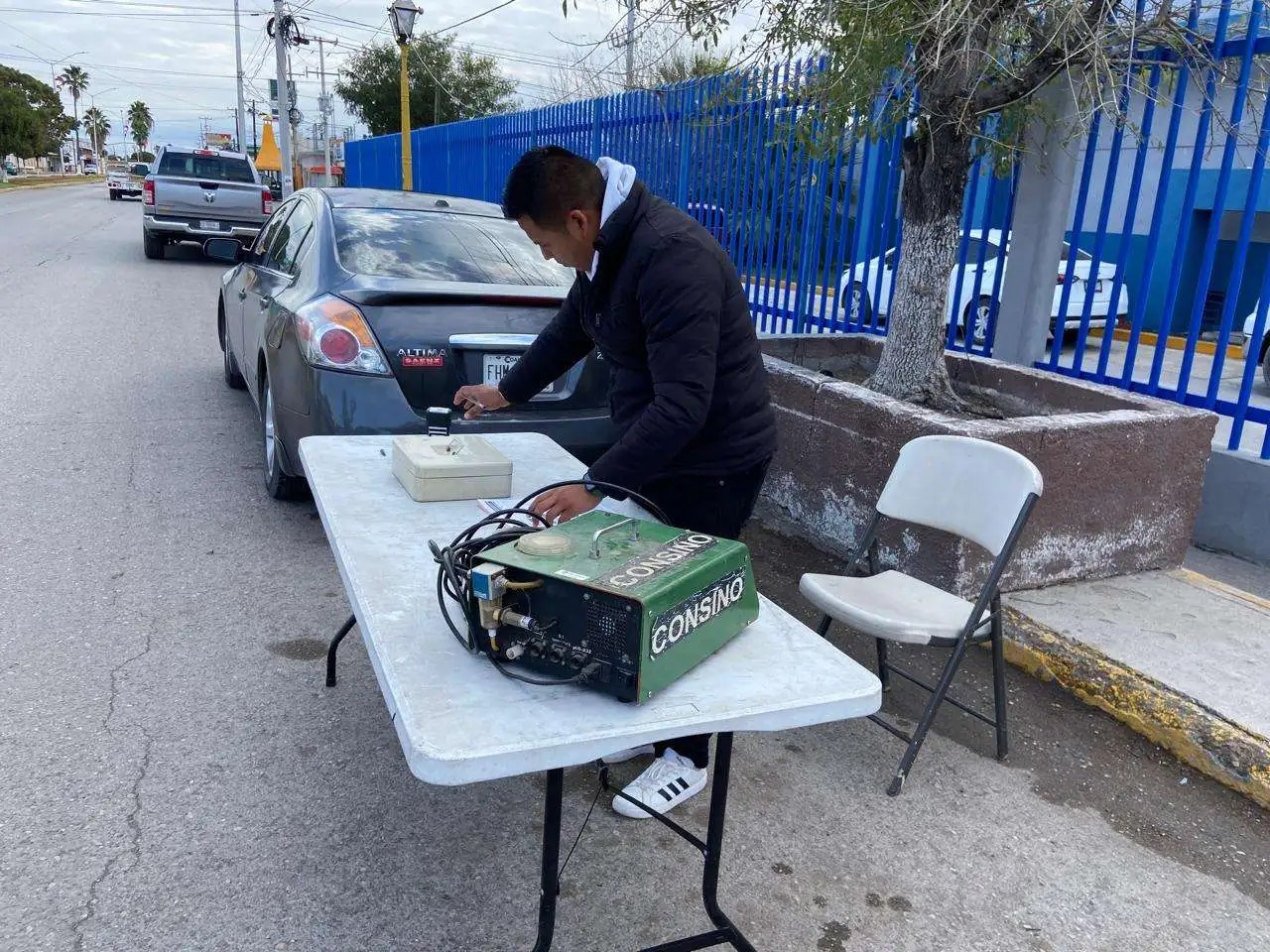 Instruye Oscar Ríos a multas por engomado