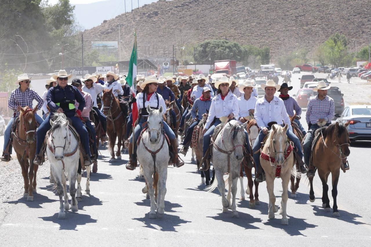 Celebran con cabalgata los 89 años del ejido San Francisco del Progreso