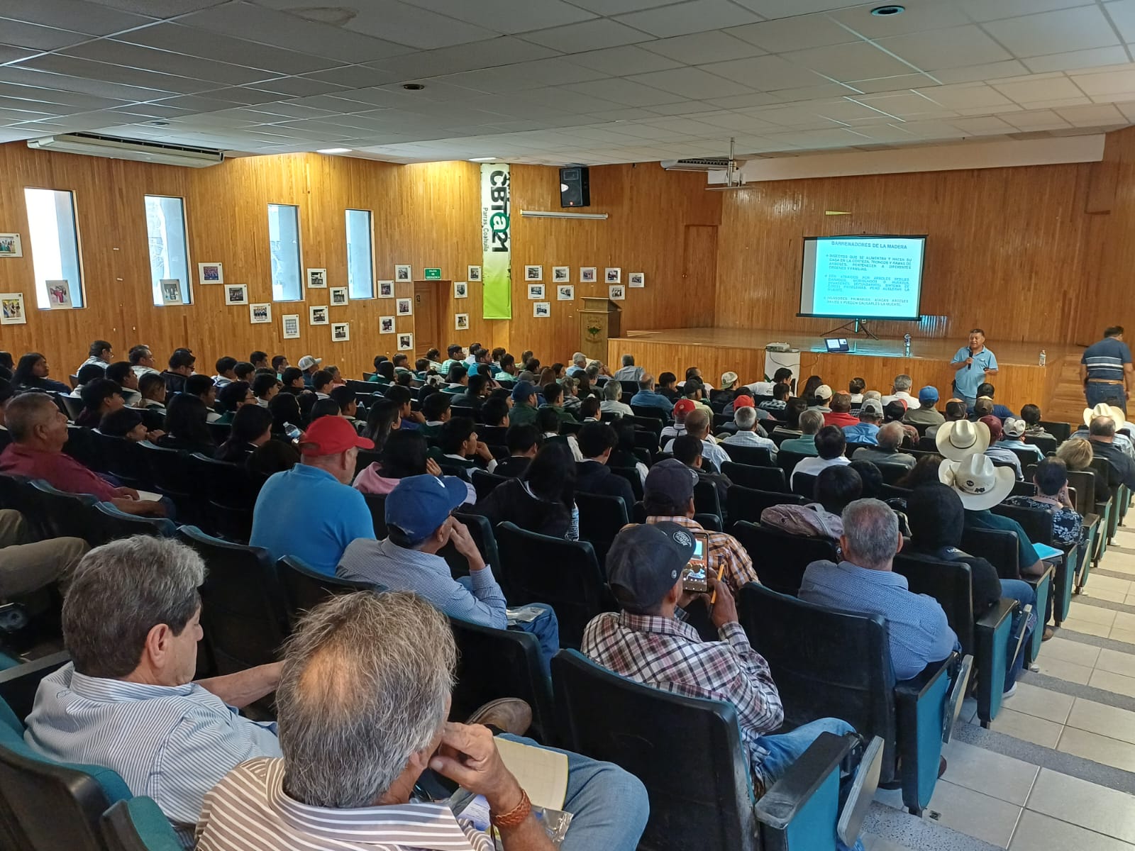 Capacitan en Parras a productores de nuez