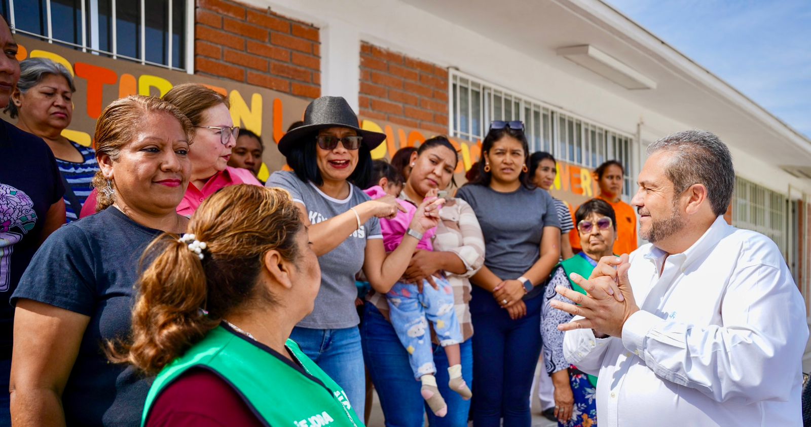 Fortalecen Tomás y Manolo educación en Ramos Arizpe