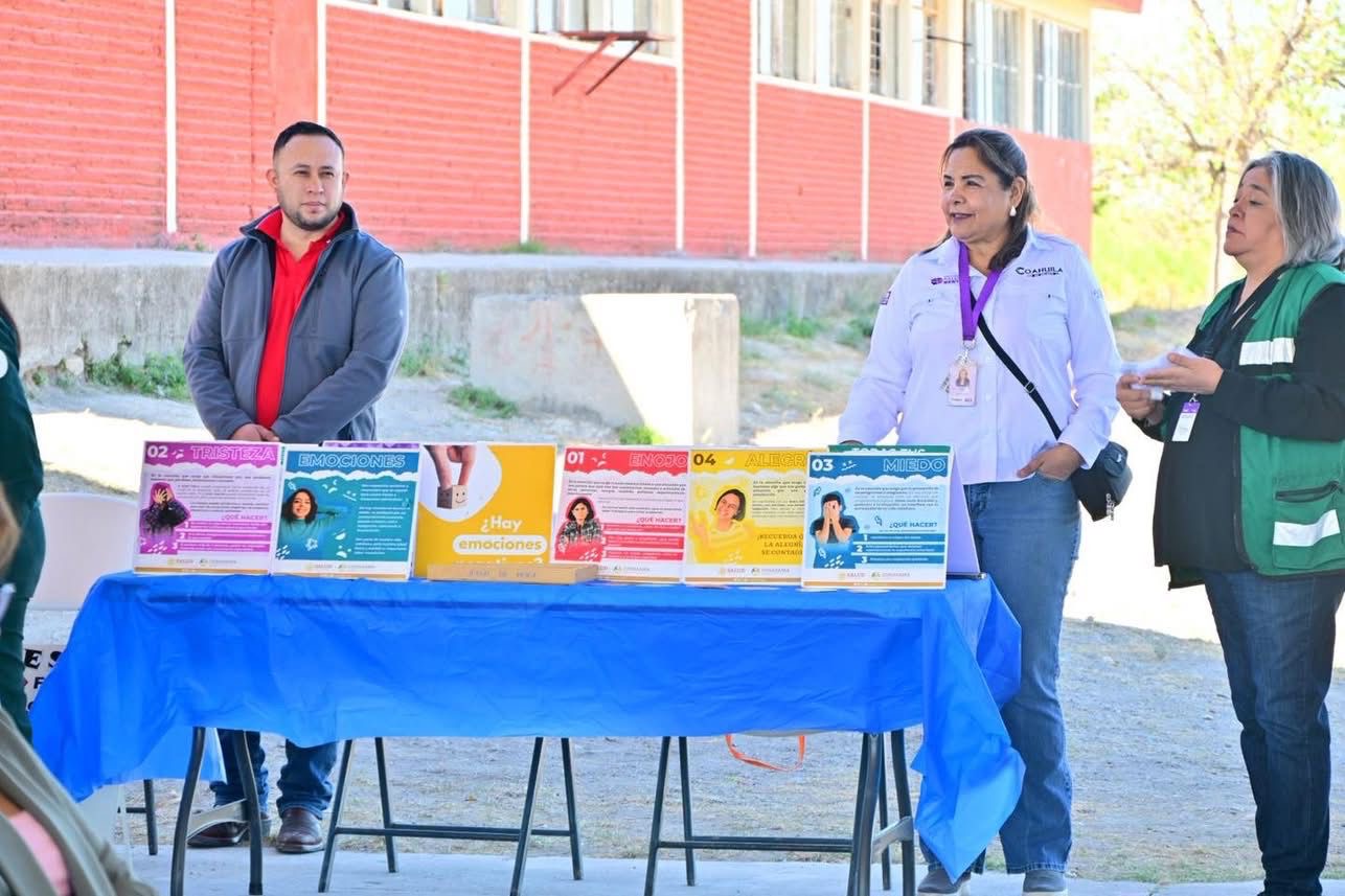 LLEVAN FERIA DE LA SALUD MENTAL A LA SECUNDARIA ANDRÉS S. VIESCA