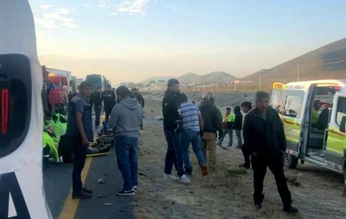 Muere trailero tras choque en la 57 Saltillo-Matehuala
