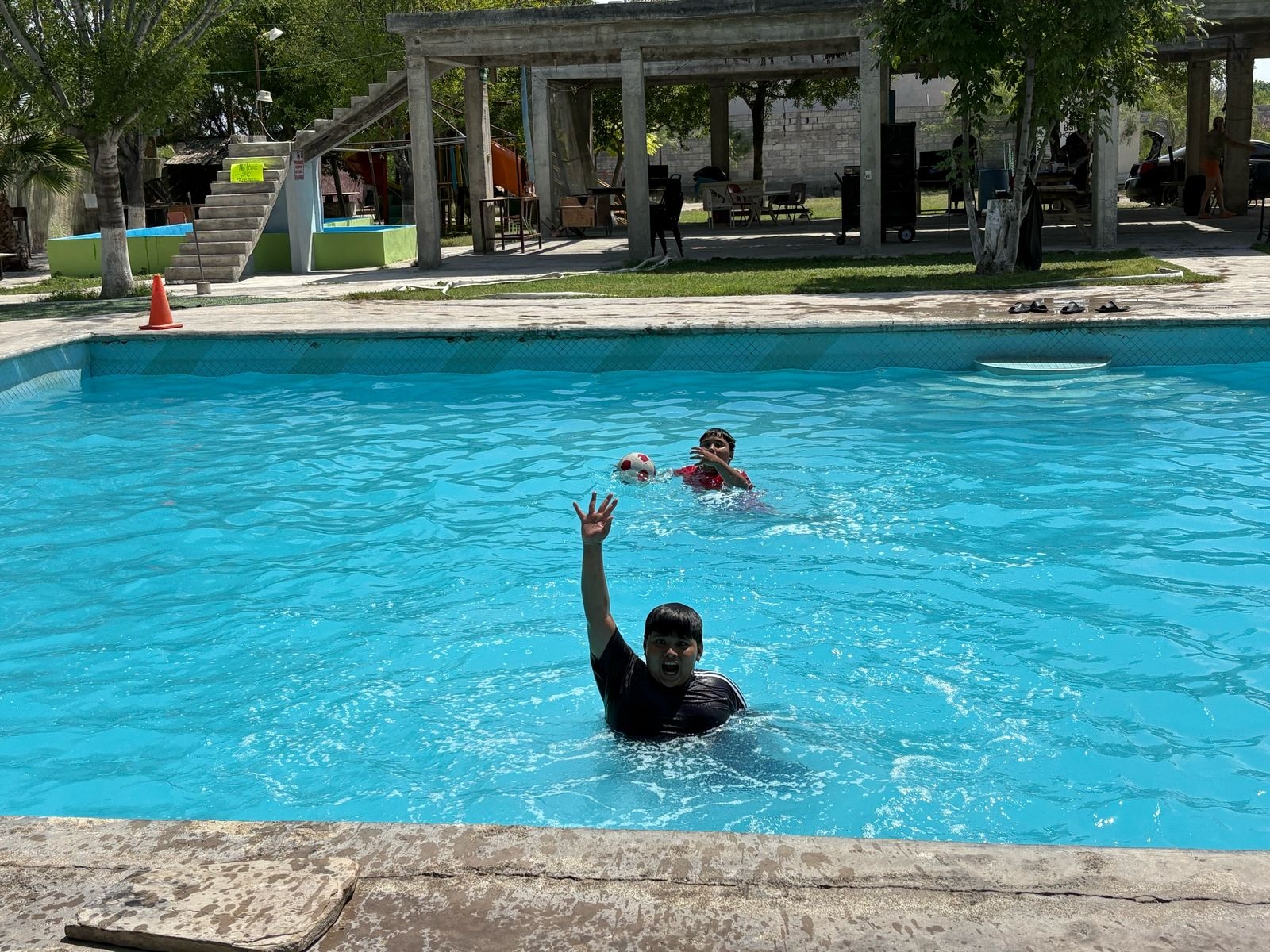 Enfría planes por puente descenso de temperatura