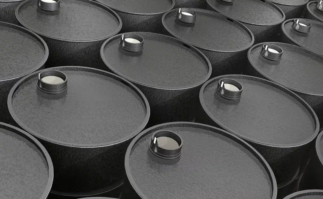 Se disparan movimientos en mercado petrolero previo a anuncio de Trump sobre Irán; reportan intercambios por entre 580 y 650 mdd