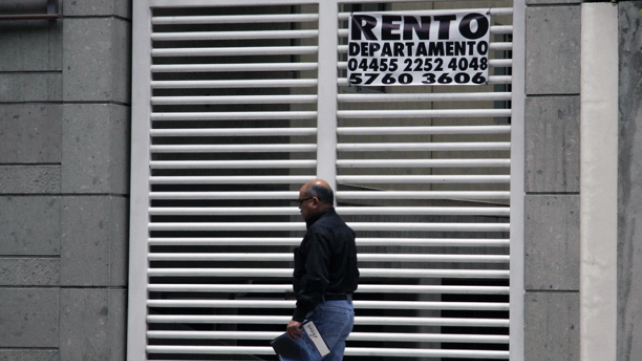 Comprar vivienda se encarece y acelera el mercado de rentas en México