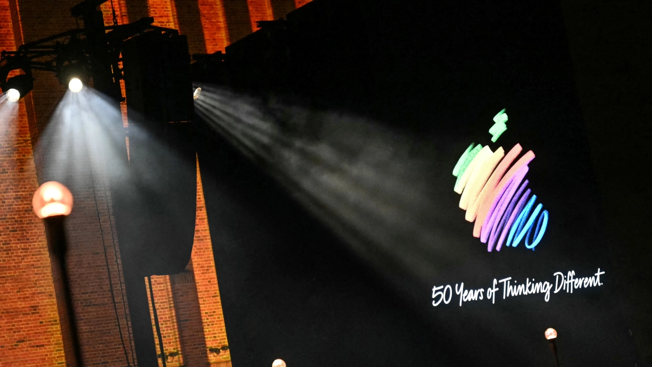 A sus 50, Apple debe hacer frente a un nuevo desafío: la IA