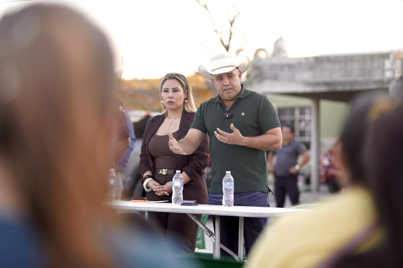Da continuidad Chano Díaz a reuniones vecinales en La Joya, Cloete y Américo Rodríguez