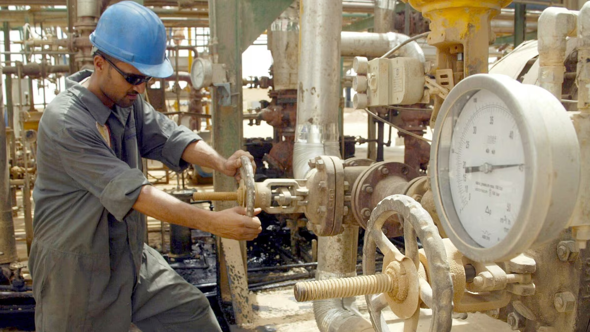 Guerra en Irán ‘dispara’ precio del gas natural: Sube 15.5% y acumula alza de 92% desde ataque de Trump