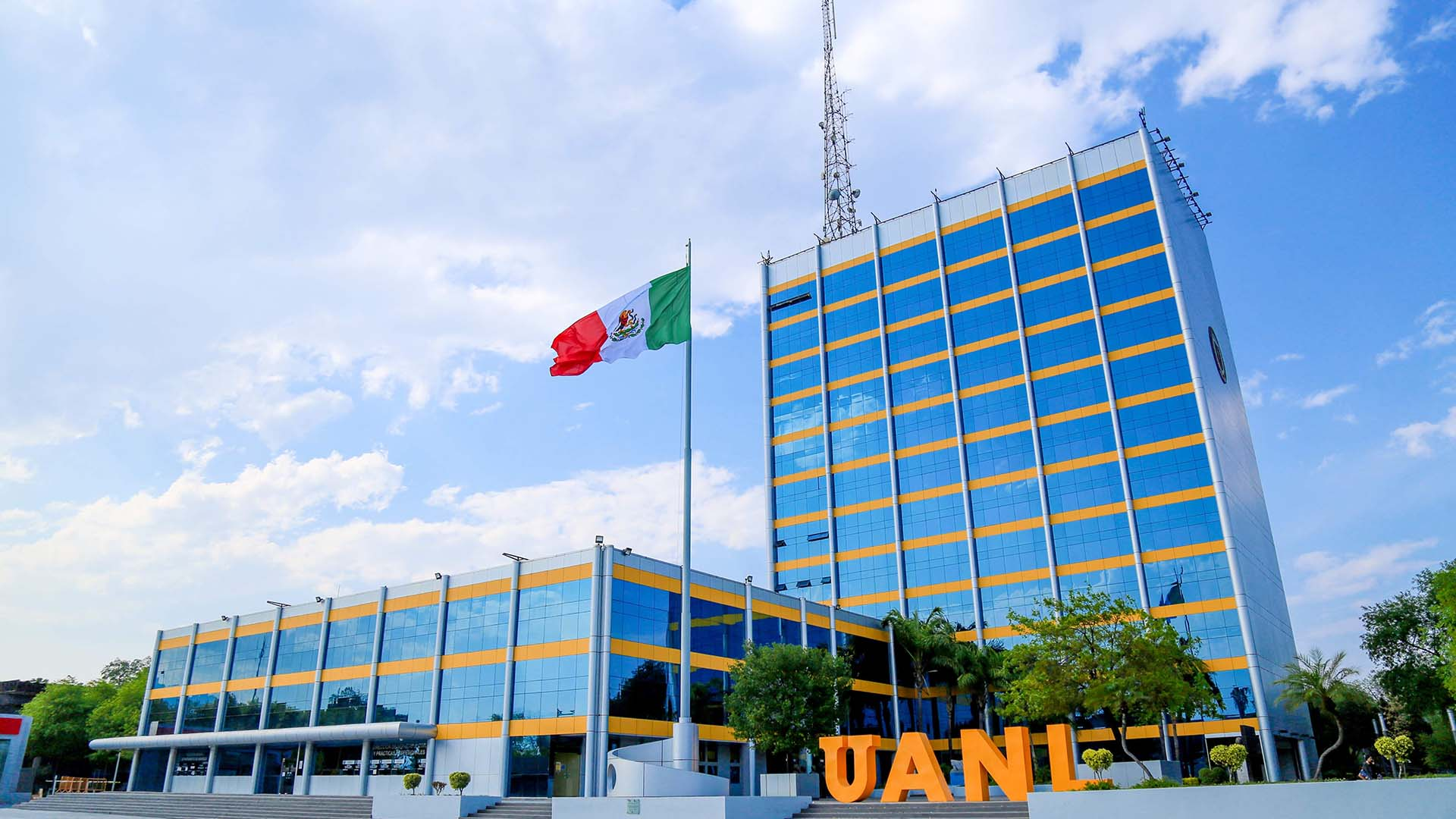 UANL sufre presunta filtración masiva de datos; 1.3 millones de estudiantes estarían en riesgo