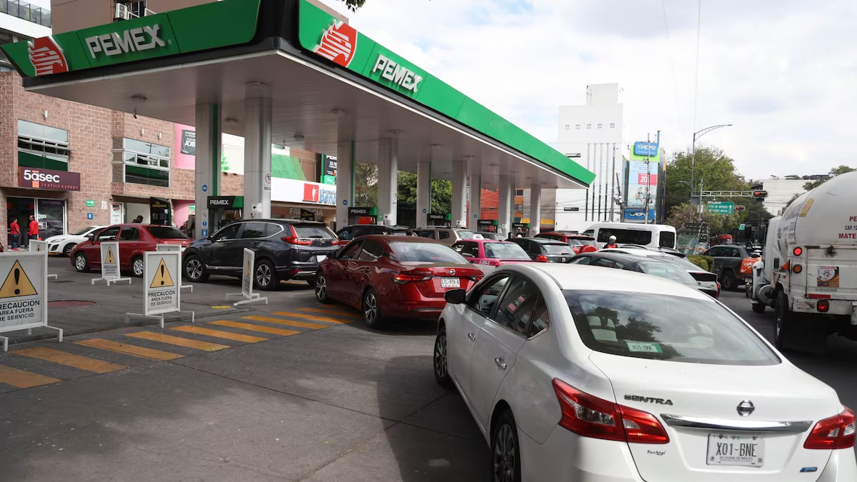 Reactiva Hacienda subsidio al IEPS en Magna, Premium y diésel