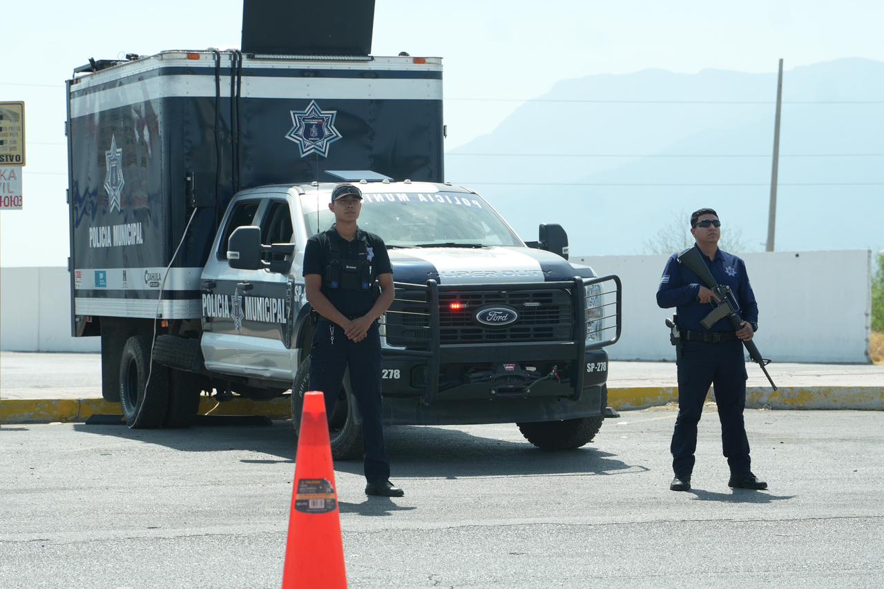 Refuerzan operativos de seguridad en días santos