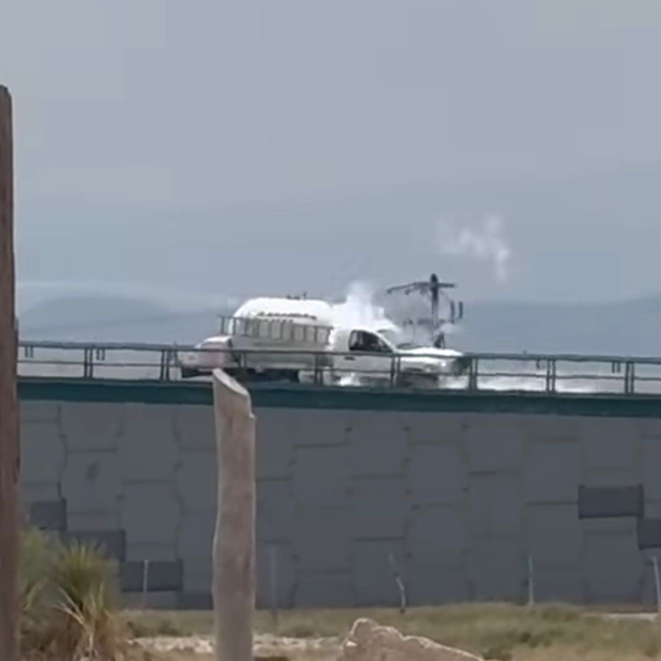 Alerta fuga de gas de pipa en carretera 30