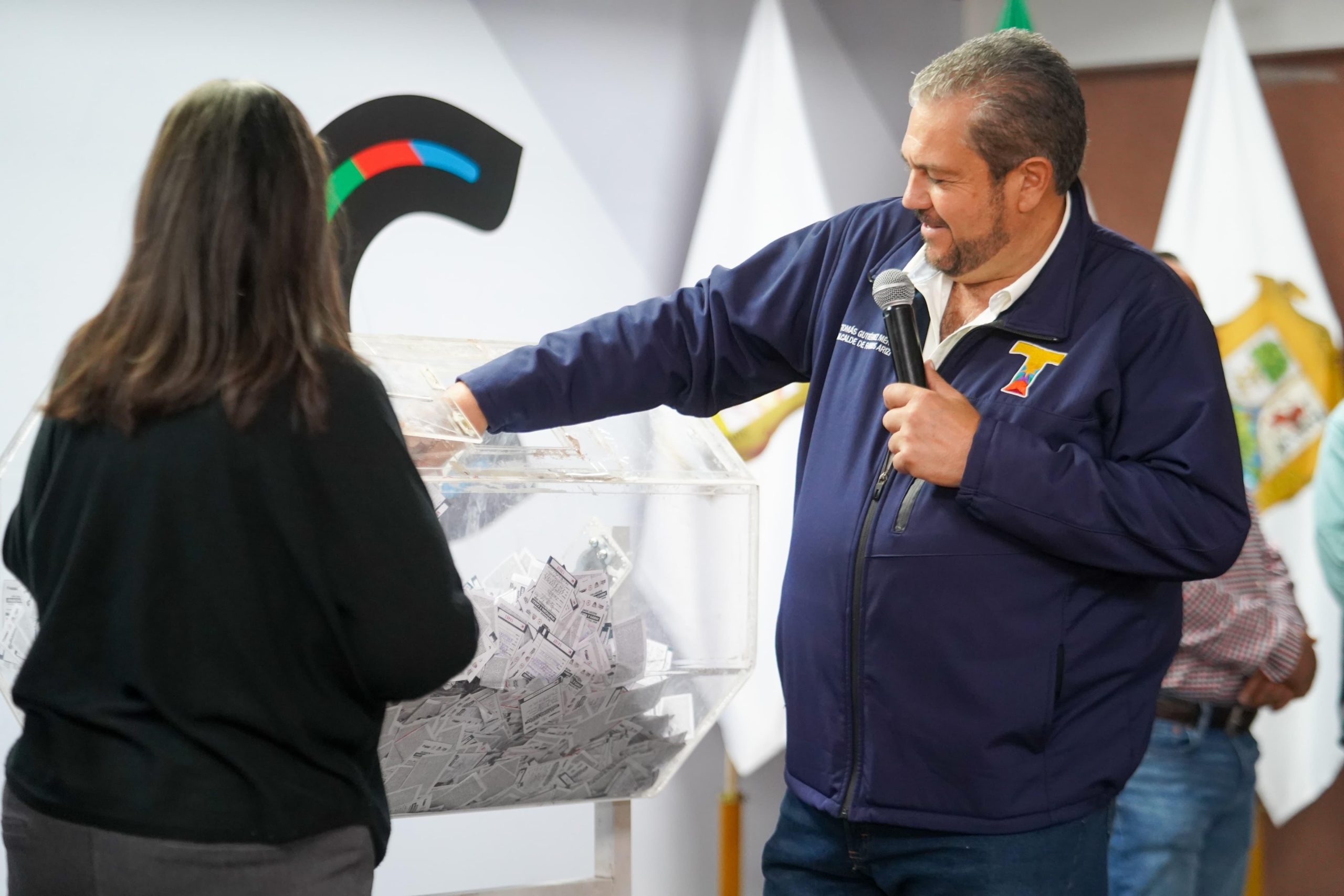 Premia Ramos Arizpe a contribuyentes cumplidos