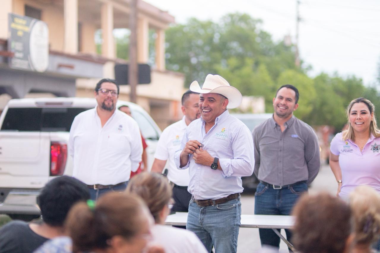 ENCABEZA CHANO DÍAZ REUNIÓN CON VECINOS