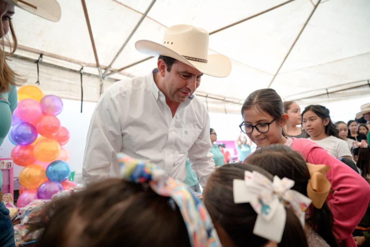 Llevan Javier y Luly Alimentos de Corazón al campo de Saltillo