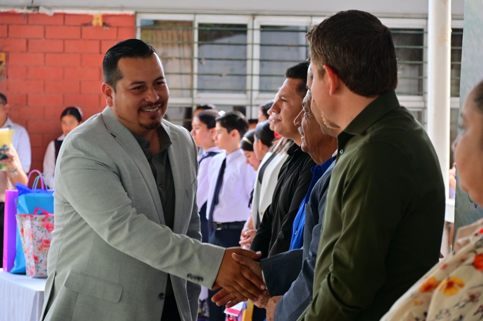 Encabeza Alcalde Javier el Lunes Cívico en San Buena
