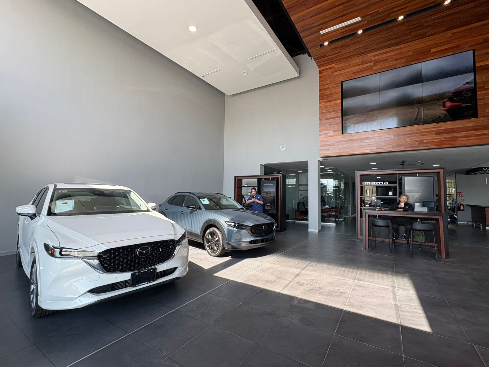 Apuesta sector automotriz por vehículos ahorrativos