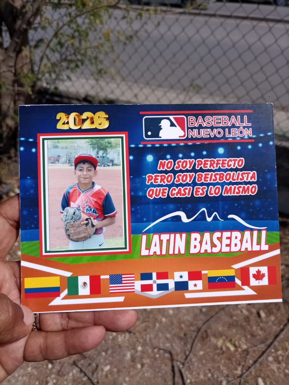 Juega en selección panameña niño beisbolista monclovense