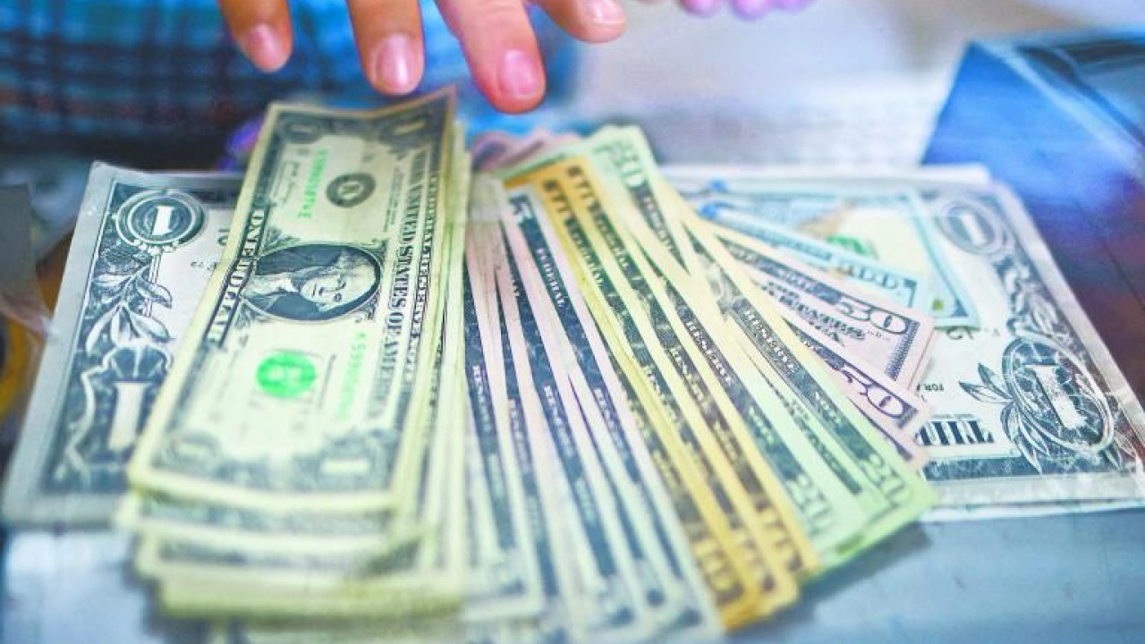 Remesas a México siguen desacelerando y pierden nuevamente poder de compra