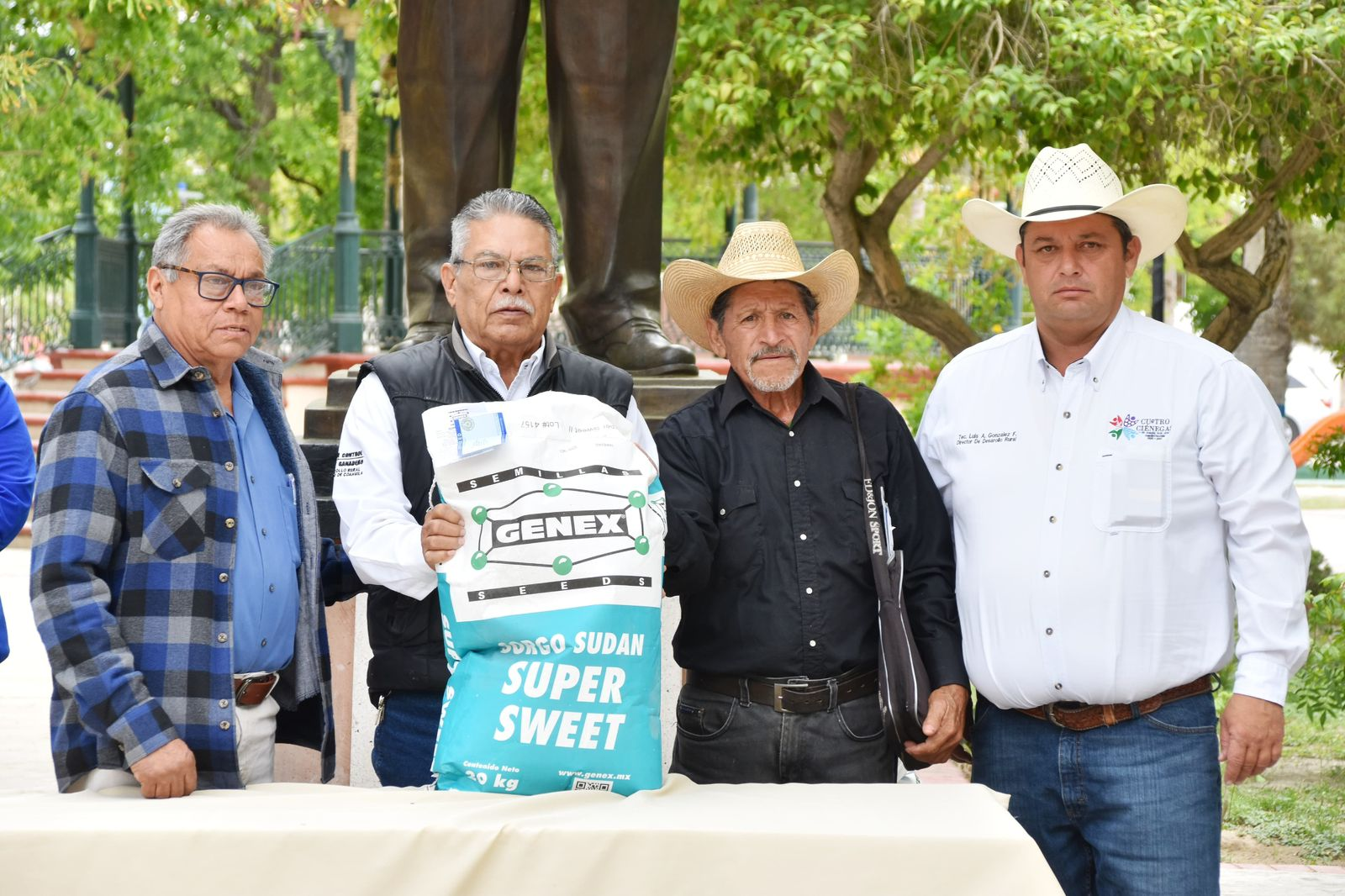 ARRANCA PROGRAMA DE SEMILLA PARA FORTALECER EL CAMPO EN CUATRO CIÉNEGAS