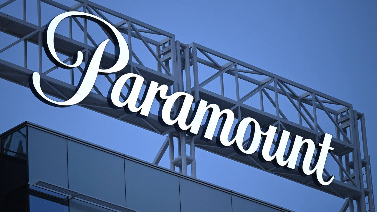 Ellison promueve fusión de Paramount y Warner Bros ante dueños de salas de cine