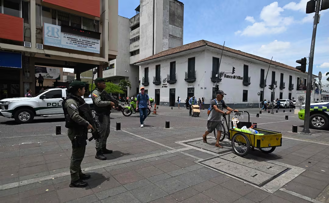 Atentado con bomba deja 7 mu3rtos en Colombia; ataque ocurre en medio de ola de violencia