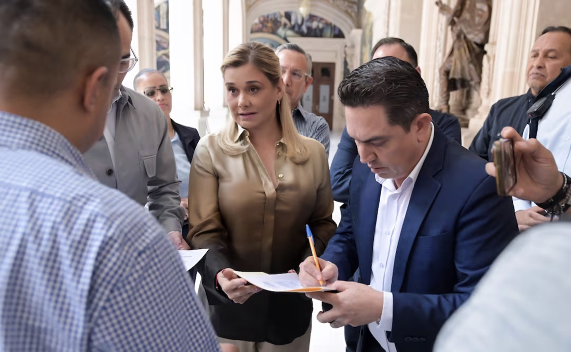 Seguiré «hasta donde tope, por nuestro estado y por México»