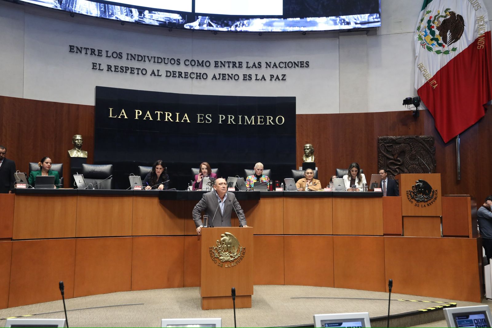 MÉXICO VIVE UNA SITUACIÓN POLÍTICA DESASTROSA: RMV