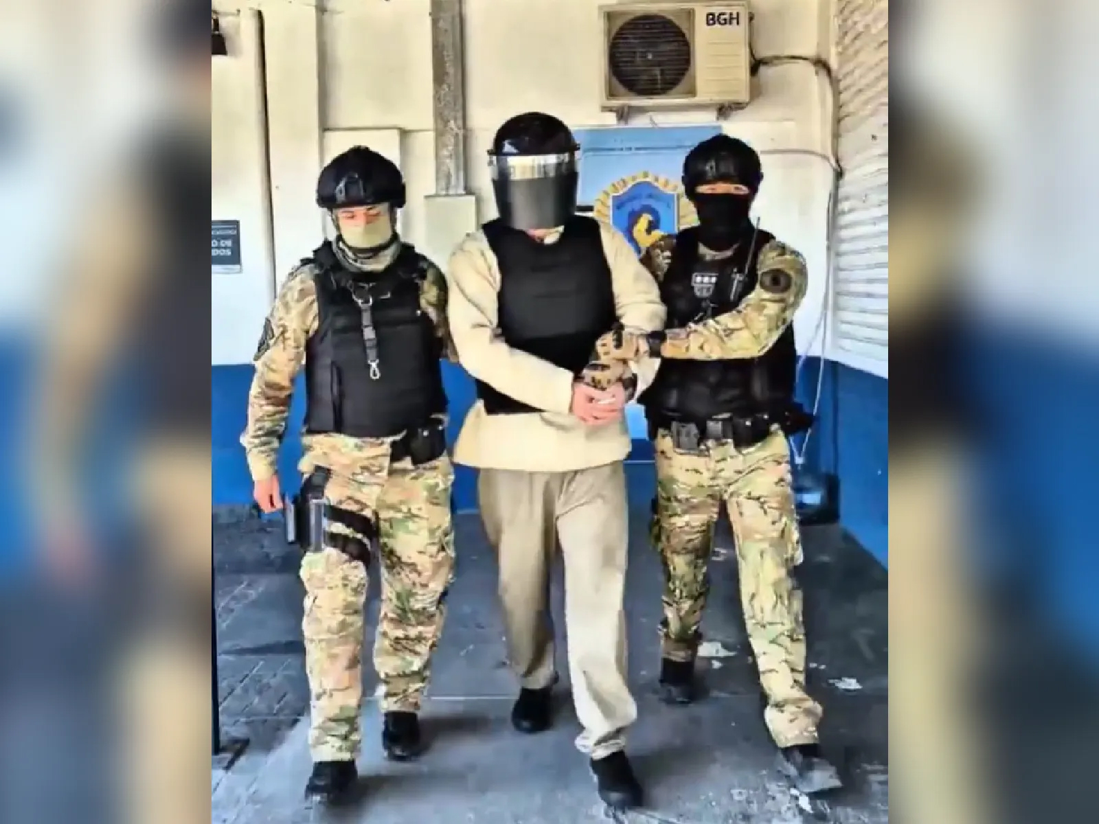 Ingresan a Contraalmirante a penal federal en Buenos Aires