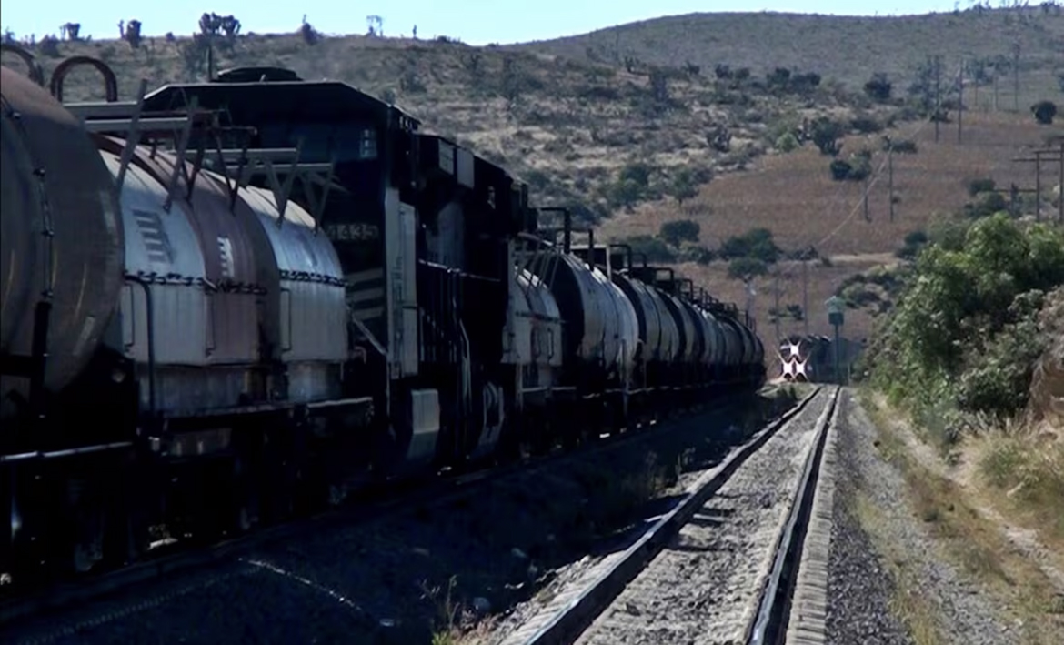 Hallan seis cuerpos dentro de tren en EU