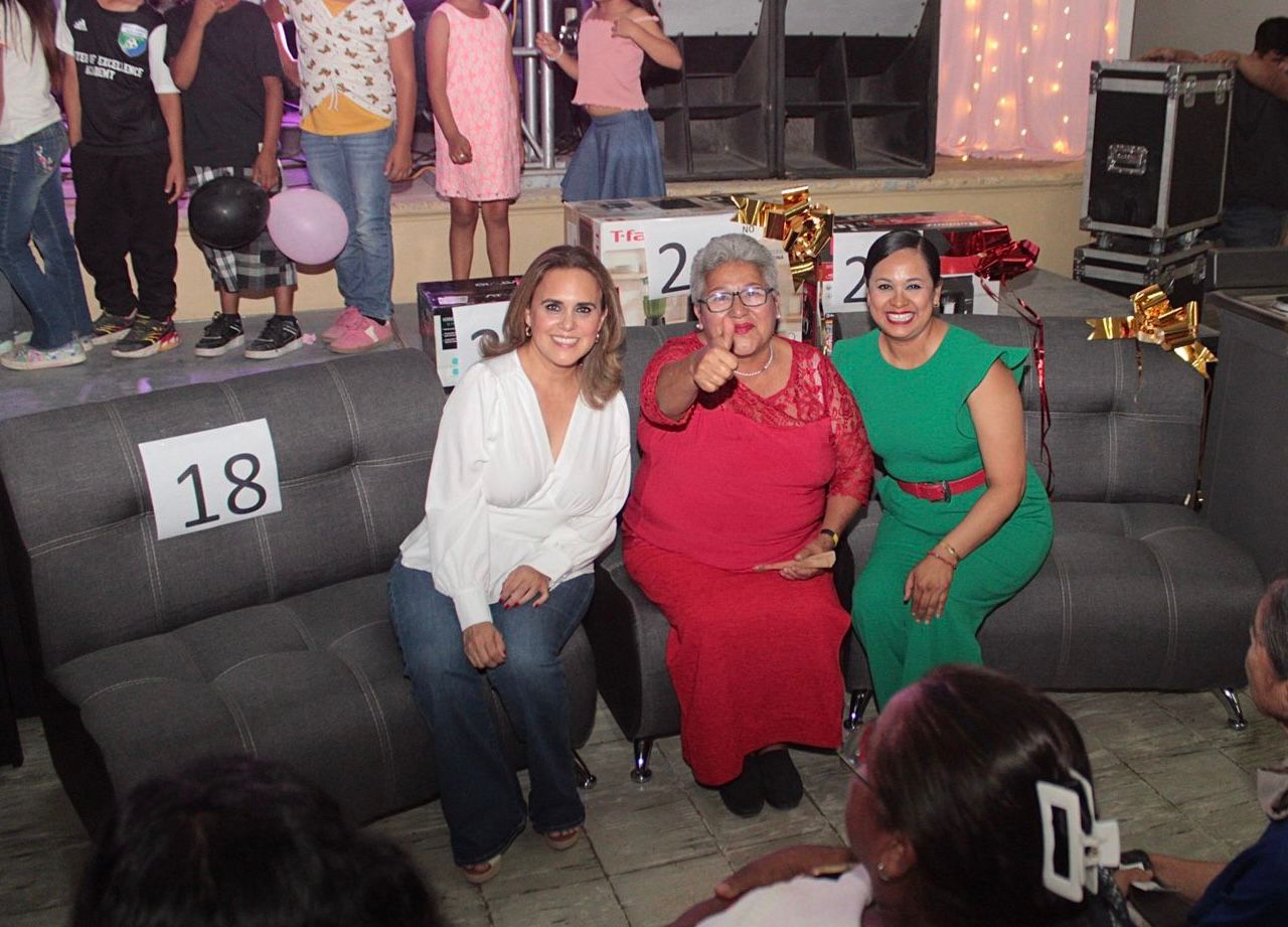 Llevan festejos del Día de las Madres a todo el municipio