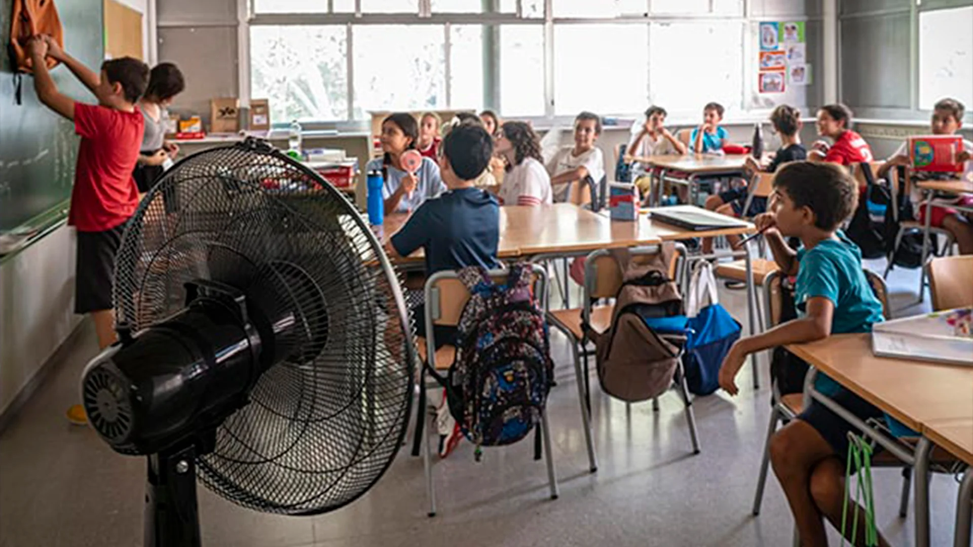 Cerrará antes el ciclo escolar por intenso calor y el Mundial