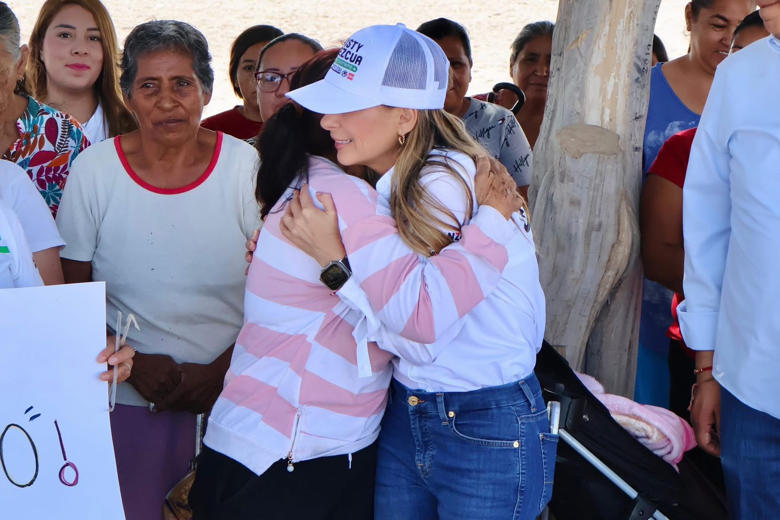 CRISTY AMEZCUA MANTIENE CERCANÍA Y DIÁLOGO DIRECTO CON LA CIUDADANÍA