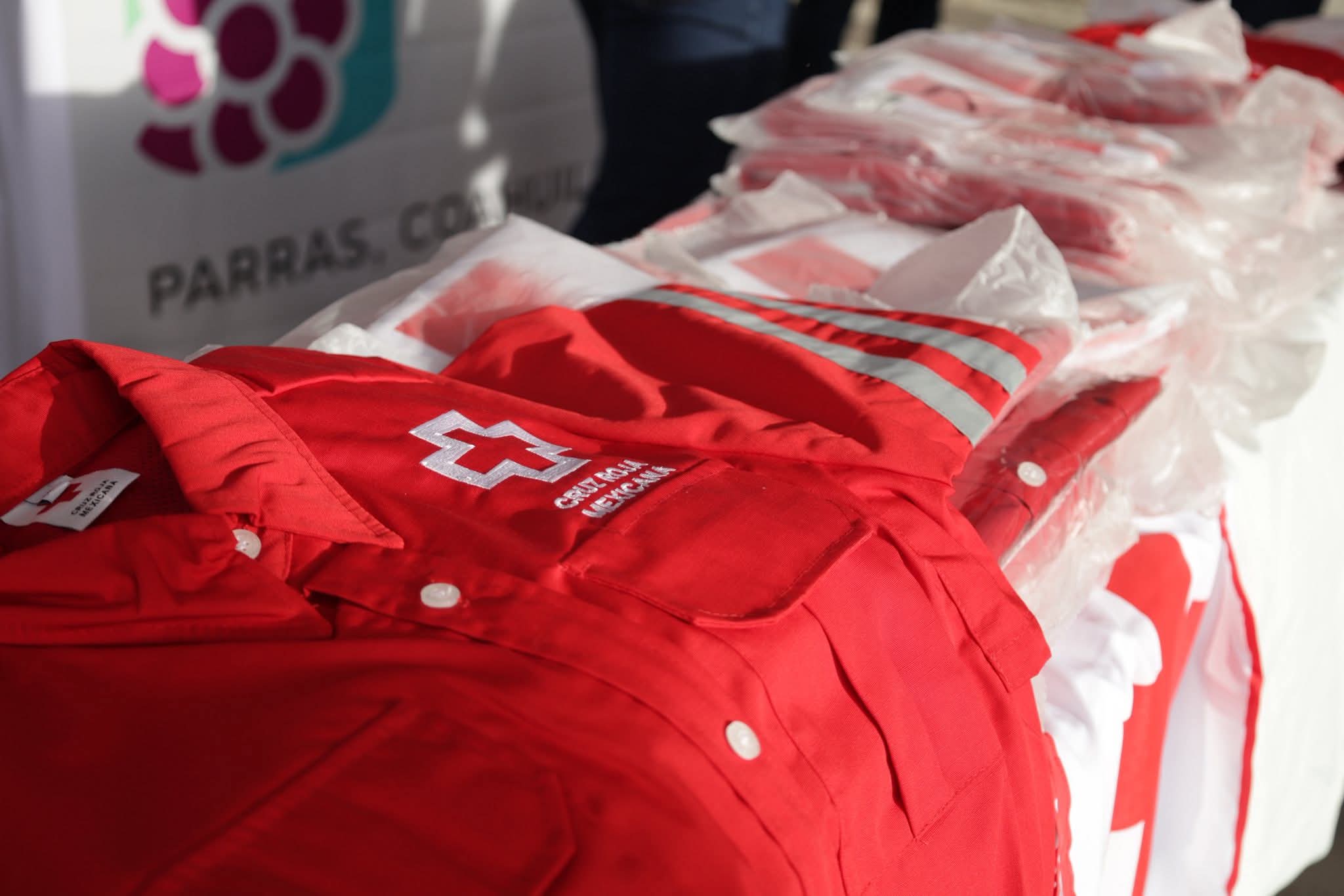 Equipan a socorristas de Cruz Roja en Parras
