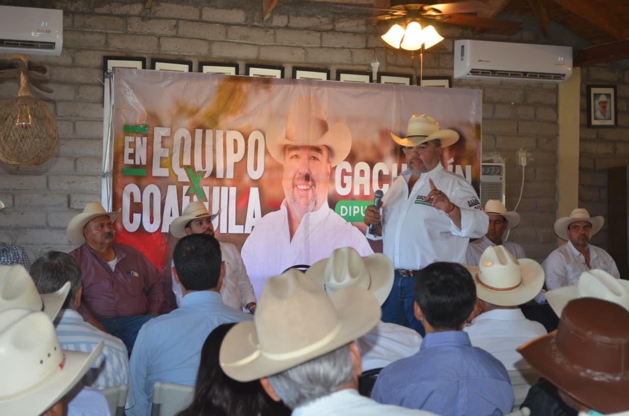 “EL GACHUPÍN” Y PEPE PACTAN EN FAVOR DEL CAMPO Y LAS FAMILIAS