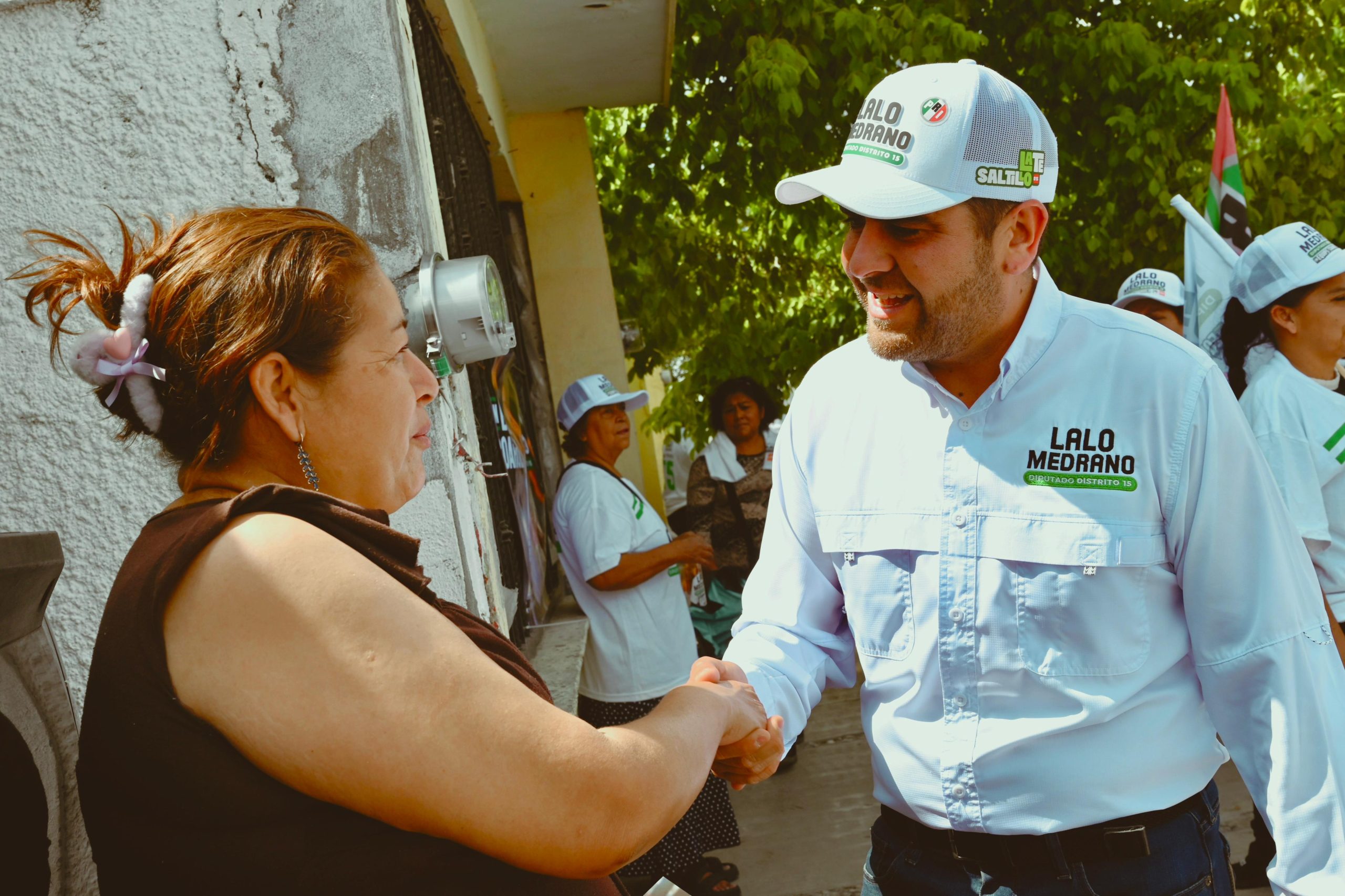 Vamos a ganar impulsando más becas y créditos: Lalo Medrano