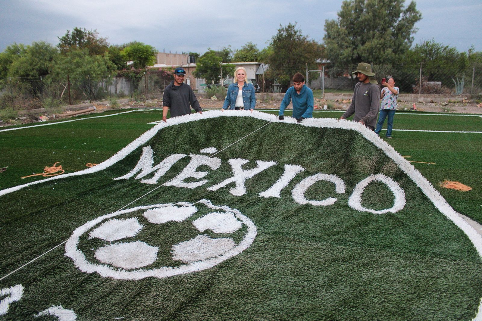 Supervisa Múzquiz obra deportiva en La Cuchilla