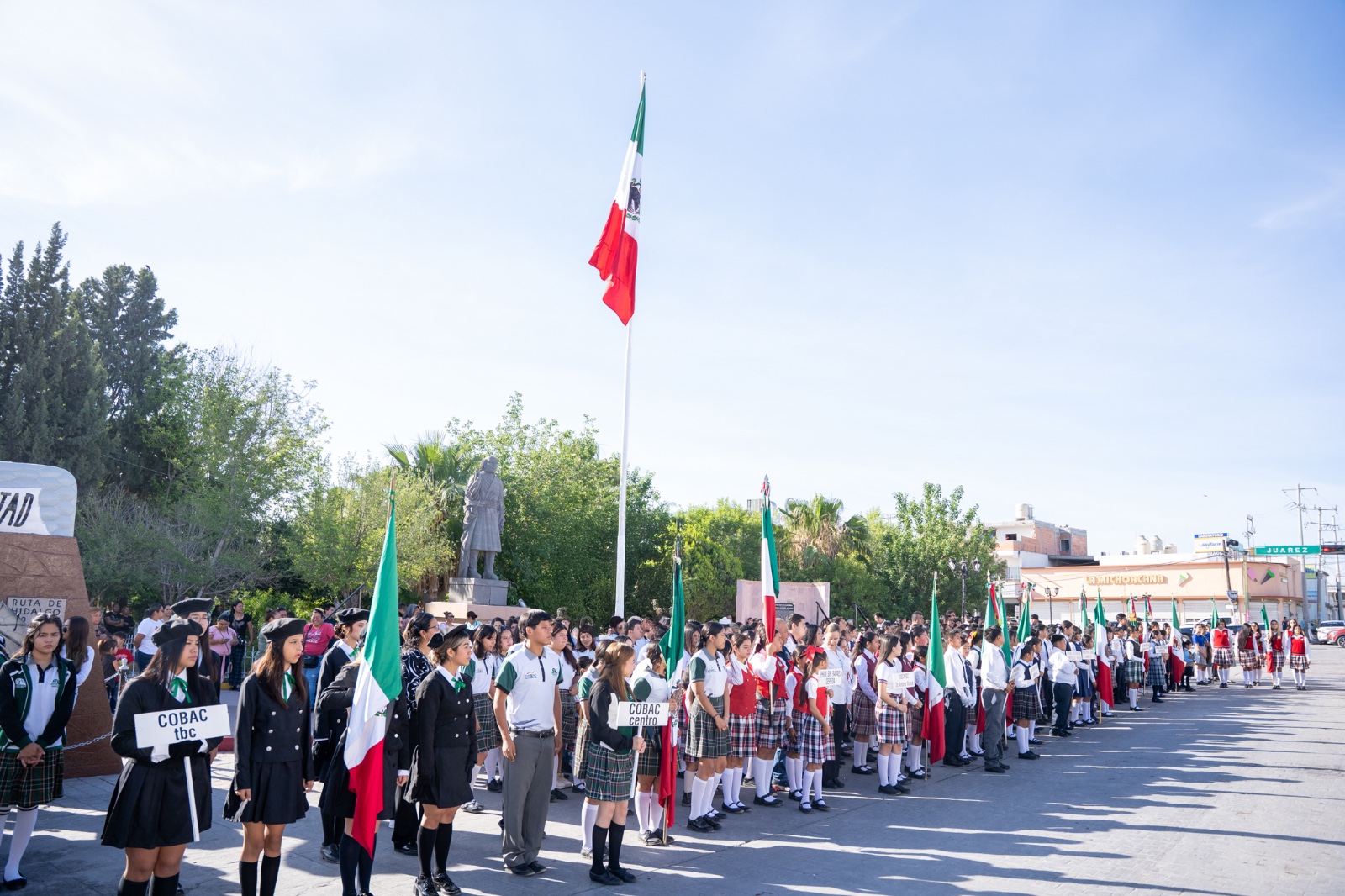 Refuerzan orgullo mexicano con una ceremonia cívica