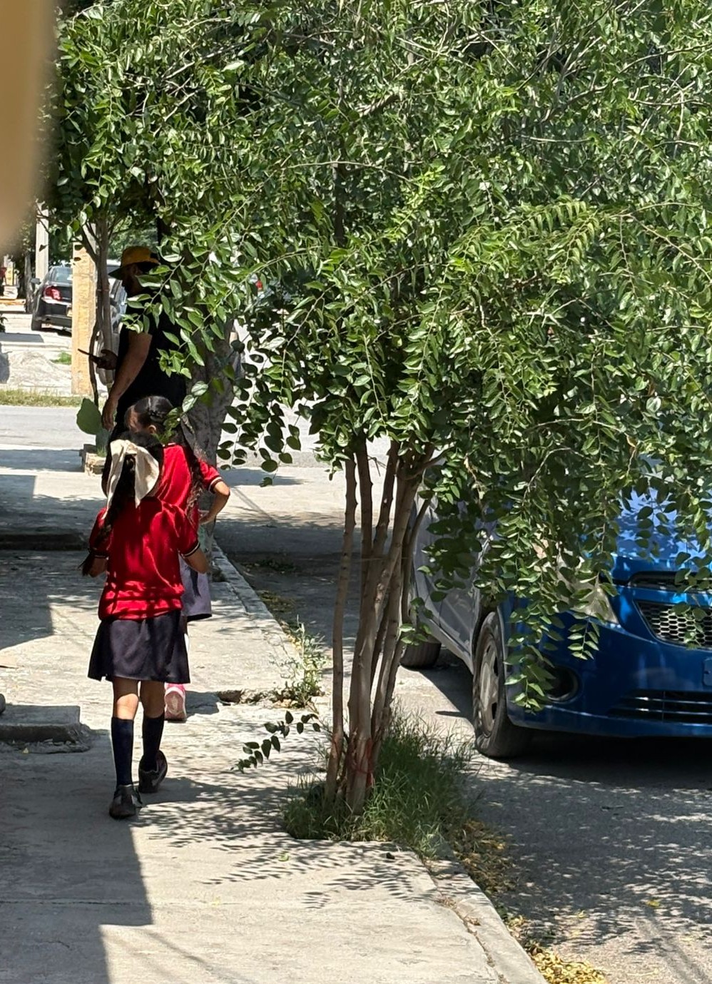 Recortan escuelas horario por elevadas temperaturas