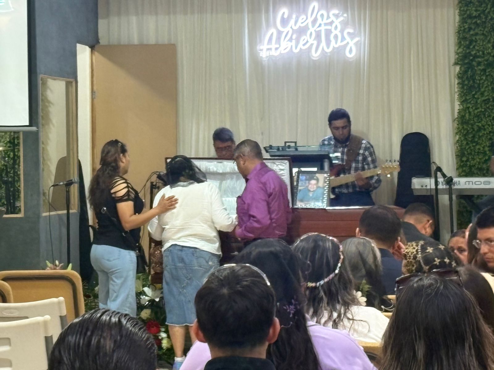 Despiden a Neftalí entre lágrimas, recuerdos y fe
