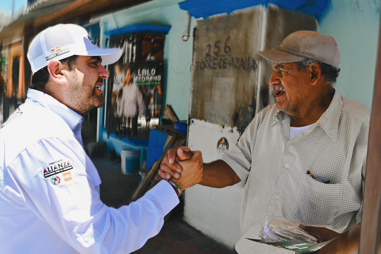 Construye Lalo Medrano política desde las colonias