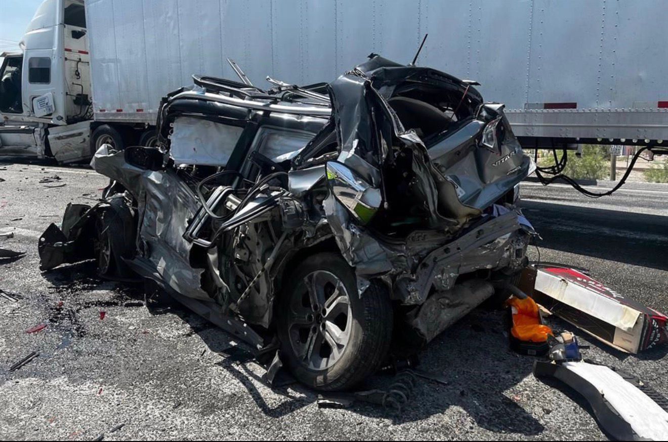 Sobrevive familia de NL a aparatoso accidente en Coahuila